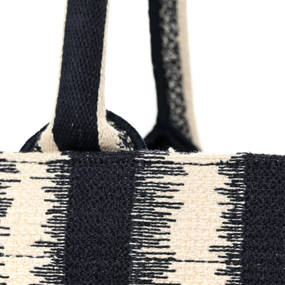 Dior バッグ CHRISTIAN DIOR Canvas Embroidered Large Striped Book Tote
