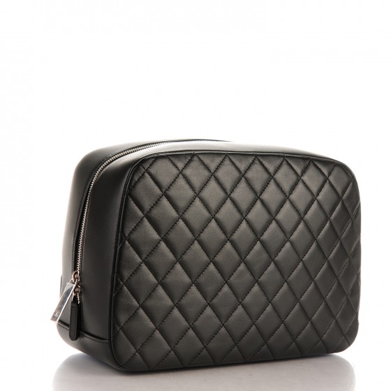CHANEL 大容量ポーチ CHANEL Lambskin Quilted Large Curvy Pouch Cosmetic Case