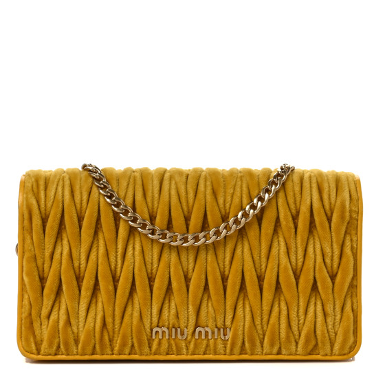 【関税&送料込】Miu Miu Quilted Nappa French-Flap Wallet MIU MIU Red Pink Matelassé Nappa Wallet – THE CLOSET