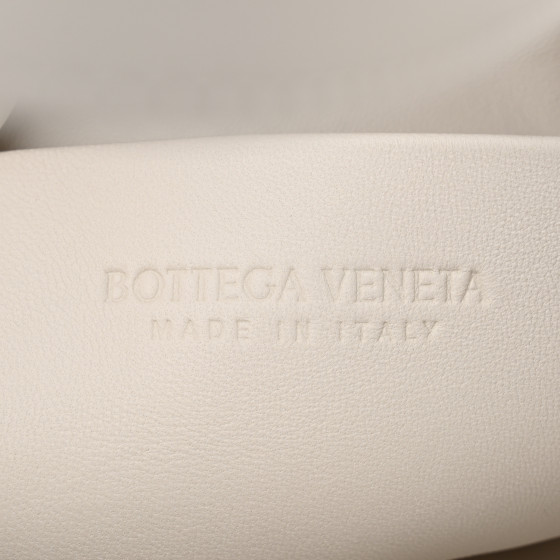 【関税送料込】BOTTEGA VENETA Castello small bucket bag White BOTTEGA VENETA Calfskin Intrecciato Small Castello Bucket