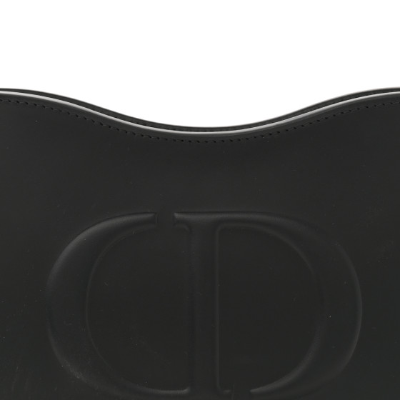 【大人気！】DIOR CD SIGNATURE ホーボー ミニバッグ Dior CD Signature Hobo Mini Bag | REVERSIBLE