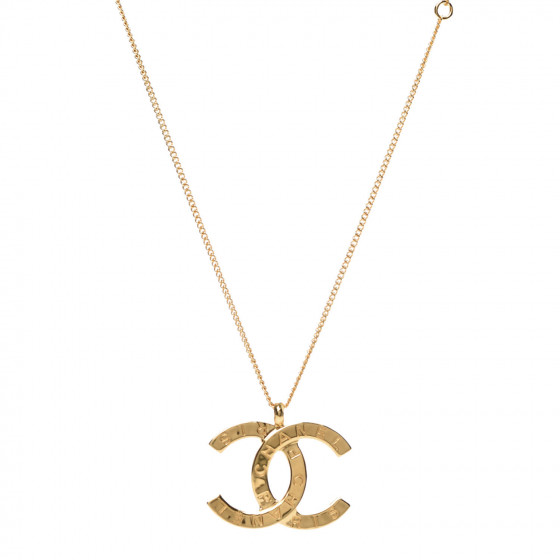 国内即発 CHANEL CCマーク Necklace ☆ ①WH CC ★ ②BK/GOLD CC 国内即発 CHANEL CCマーク Necklace ☆ ①WH CC ☆ ②BK/GOLD CC