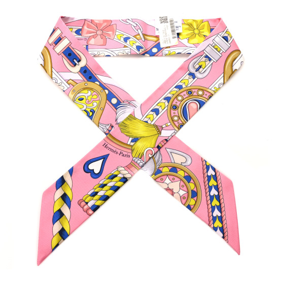 ハートやクローバで幸運を呼ぶHermes Harnais de Coeurツイリー 2024 SS 新作【HERMES】ツイリー《Harnais de Coeur》 (HERMES