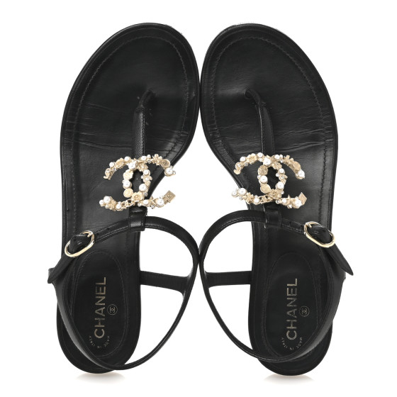 シャネル　サンダル　36.5 CHANEL Quilted Leather & Gold Chain Strappy Flat Sandals