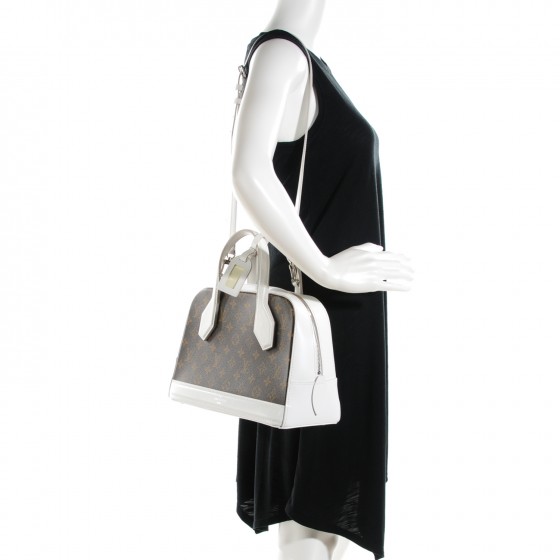 LOUIS VUITTON Monogram Dora PM White 130573 | FASHIONPHILE