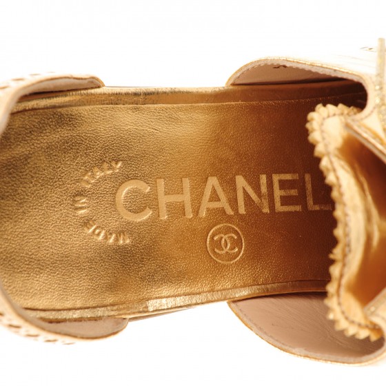 CHANELペチコート CHANEL Fabric Laminated Calfskin Stretch CC Sneakers 39