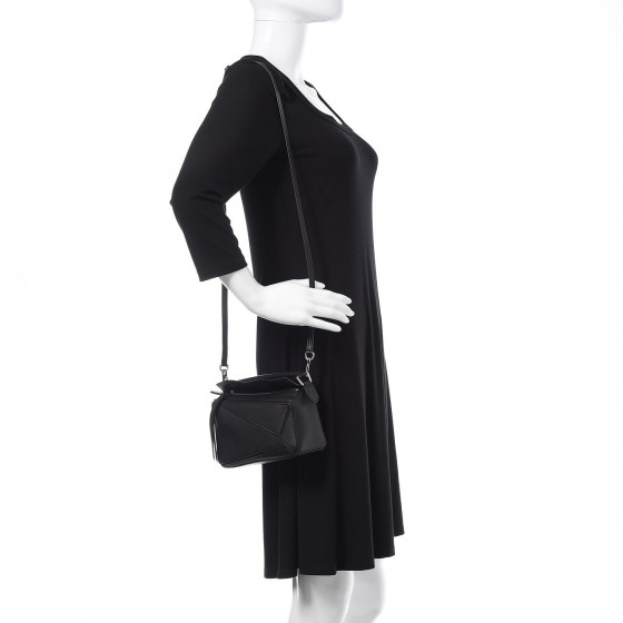 【LOEWE】MINI PUZZLE HANDBAG BLACK Mini Puzzle bag in smooth calfskin Black - LOEWE