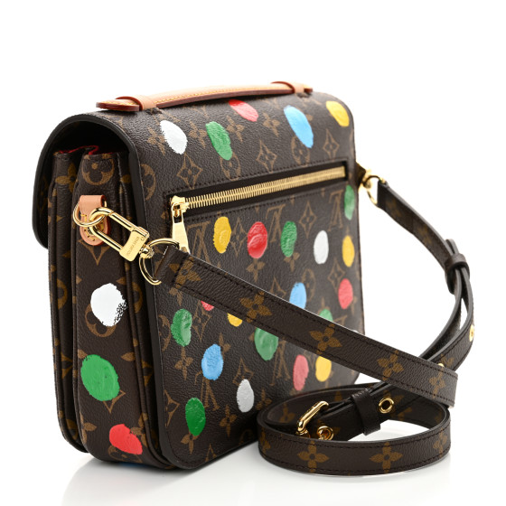 Louis Vuitton ドップキット Dopp Kit Toilet Pouch Monogram Canvas - gifts - Gifts for