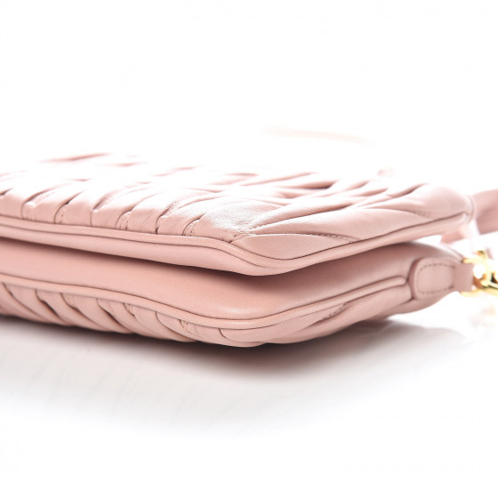バッグ miu miu Matelasse Orchidea TU image?src=Images/live/2023-02/