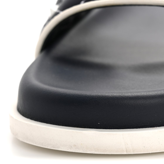 VALENTINO｜ (5W0J0W79 UXM 0O3 / 5W2J0W79 UXM 0O3) VALENTINO GARAVANI Nappa Free Rockstud Spike Pool Slide