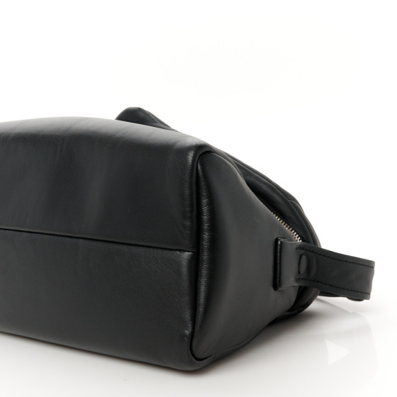 PRADA正規品/送料関税込み SOFT MEDIUM PADDED NAPPA HANDBAG Prada Soft Padded Nappa-Leather Mini Bag Black in Leather