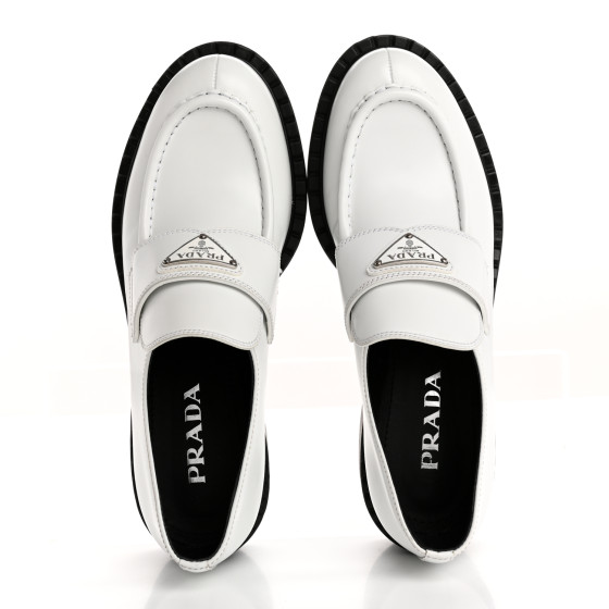 Louis様　PRADA PRADA Brushed Calfskin Metal Triangle Logo 20mm Loafers 39.5