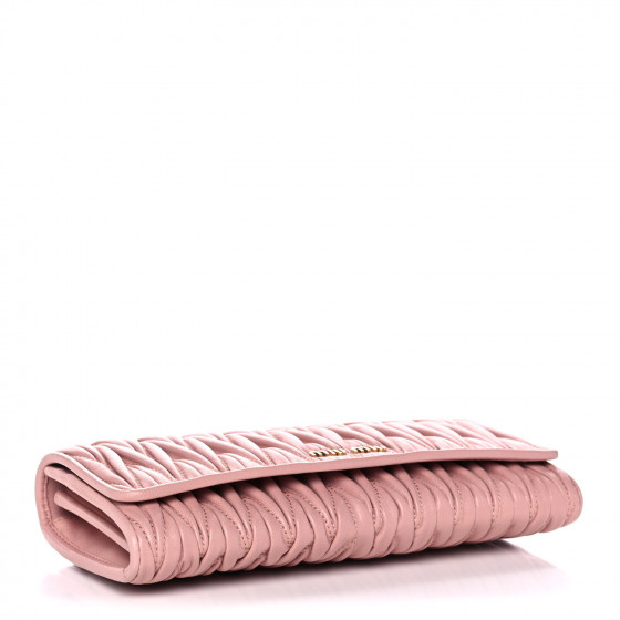 バッグ miu miu Matelasse Orchidea TU miu miu Matelasse Orchidea TU - メルカリ