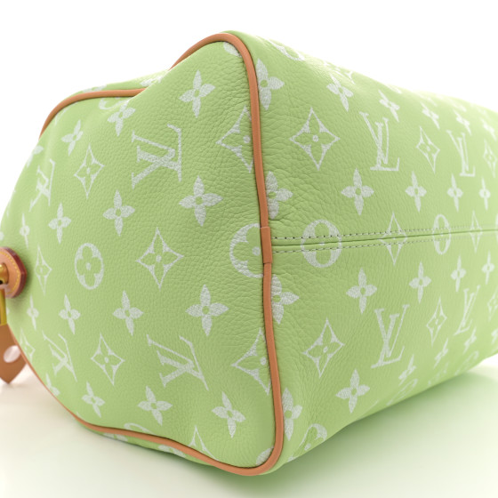 VUITTON グリーンバック LOUIS VUITTON Calfskin Monogram Speedy P9 Bandouliere 30