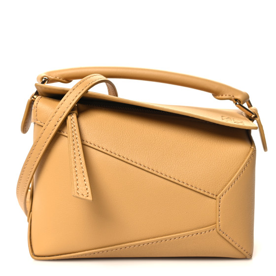 LOEWE PUZZLE EDGE SMALL BAG SAND ロエベ My 30th birthday gift 💗 // Loewe Puzzle Edge in Sand 😍 : r