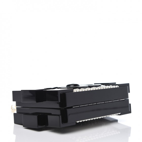 チェビト ニュー 5　15包 CHANEL Pearl Boy Brick Lego Clutch Black 308100 | FASHIONPHILE