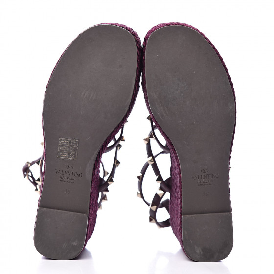 【Valentino Garavani】ロックスタッド Torchonレザートリムサン Valentino Garavani Rockstud Torchon T-Strap Espadrille