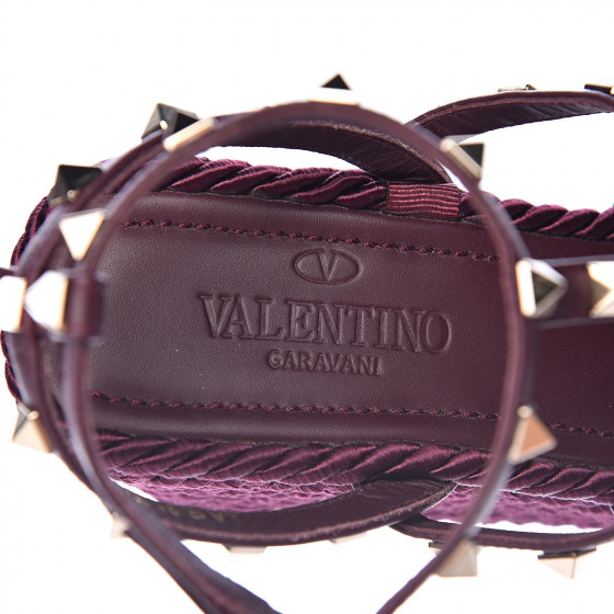 【Valentino Garavani】ロックスタッド Torchonレザートリムサン Valentino Garavani Rockstud Torchon T-Strap Espadrille