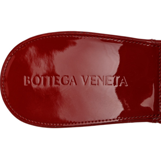 【Bottega Veneta】 Patentレザーミュール BOTTEGA VENETA Atomic パテントレザー ミュール | NET-A-PORTER