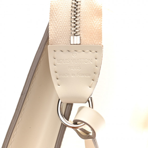 LOUIS VUITTON Epi Pochette Accessories 24 Ivory 1070018