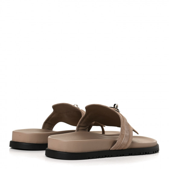 [HERMES]★Empire Kelly Buckle Suede Goatskin Flip Flops Empire flip flops Hermès Khaki size 40.5 EU in Suede - 33837878