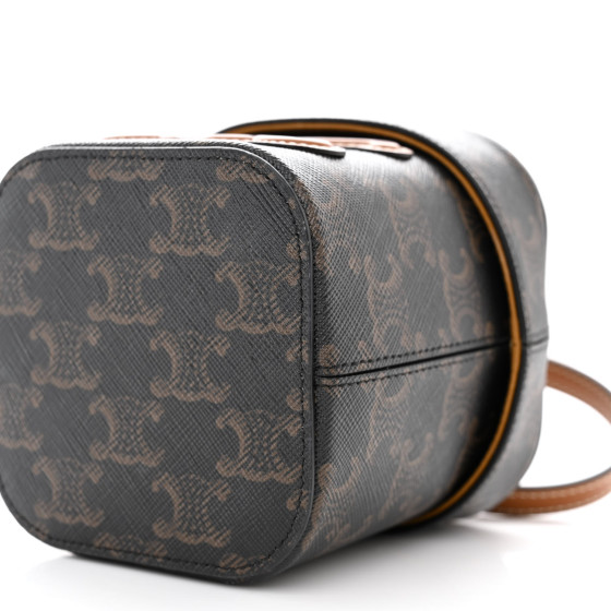 ハンドバッグ TRIOMPHE OVAL BOX IN TRIOMPHE CANVAS AND CALFSKIN Celine Triomphe Oval Box in Black | Lyst