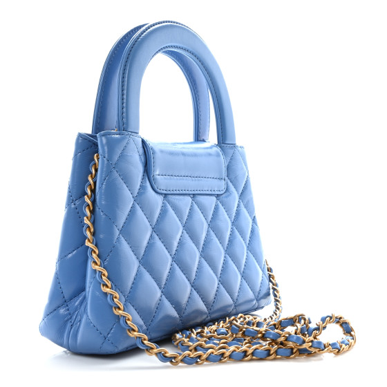 CHANEL ブルーキルティングバッグ CHANEL Shiny Aged Calfskin Quilted Nano Kelly Shopper Blue