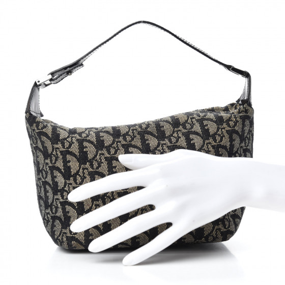 クリスチャンディオール CHRISTIAN DIOR Monogram Hobo Black 761388 | FASHIONPHILE