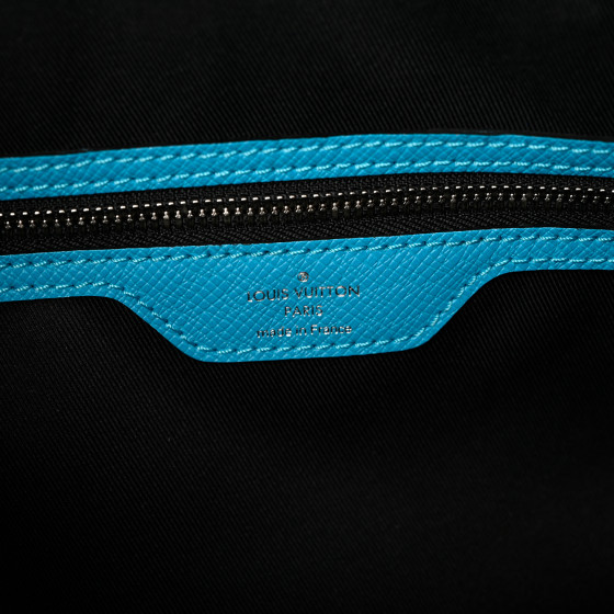 LOUIS VUITTON Taigarama Keepall Bandouliere 50 Blue Lagoon
