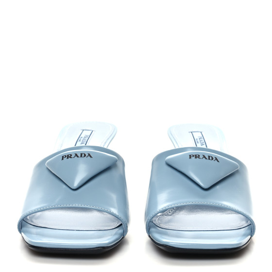 サンダル・ミュール PRADA Light blue leather slippers (1XX355FD005130 F0076) Prada Light Blue Leather Slippers | italist