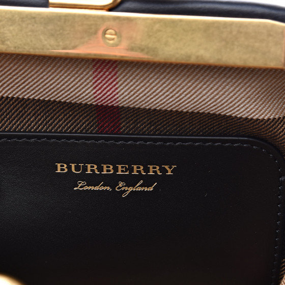 BURBERRY シルトEKDモチフメッセンシャハック 8089292 B9744 Wide Check Cashmere Scarf in Sand | Burberry® Official