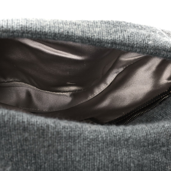 バッグ FENDI GREY KNIT BAGUETTE BAG FENDI Knit Baguette Dark Grey 1673485 | FASHIONPHILE