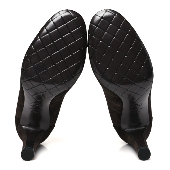 靴 CHANEL Cocomark Suede Pumps Black CHANEL Coated Suede CC Cap Toe Pumps 38.5 Black Brown