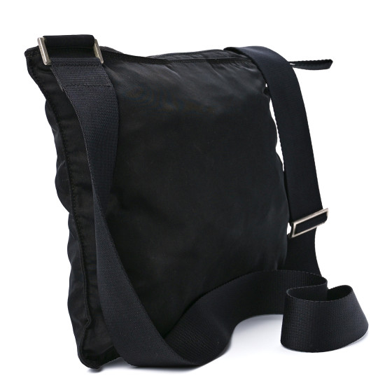 【無料郵送/関税込/正規品】 Prada Tessuto Nylon Massenger Bag Amazon.com: Prada Red Nylon Tessuto Medium Messenger Bag