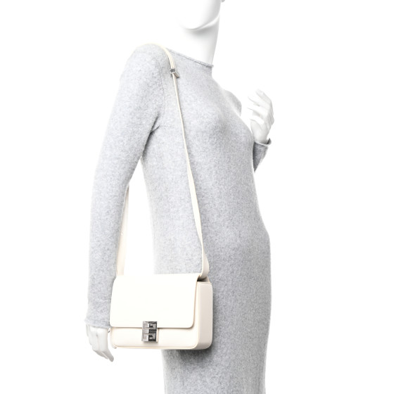 【関税&送料込】Givenchy Ivory Leather Small 4G Shoulder Bag Givenchy Small 4G Soft Bag in Quilted Leather | Saks Fifth