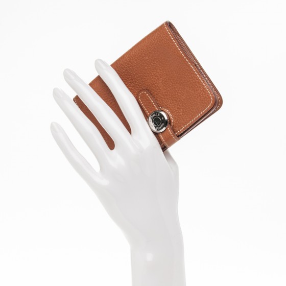 ＼＼関税、送料無料／／ Hermes Dogon Card Holder/ Gold HERMES Dogon Card Case gold Togo Leather – L'UXE LINK