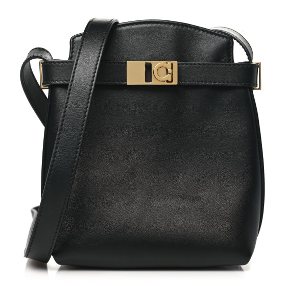【SALVATORE FERRAGAMO】GANCINI SMARTPHONE CASE Gancini smartphone holder - Women | Ferragamo