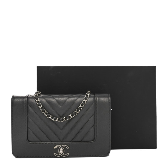 CHANEL Metallic Goatskin Chevron Quilted Vintage