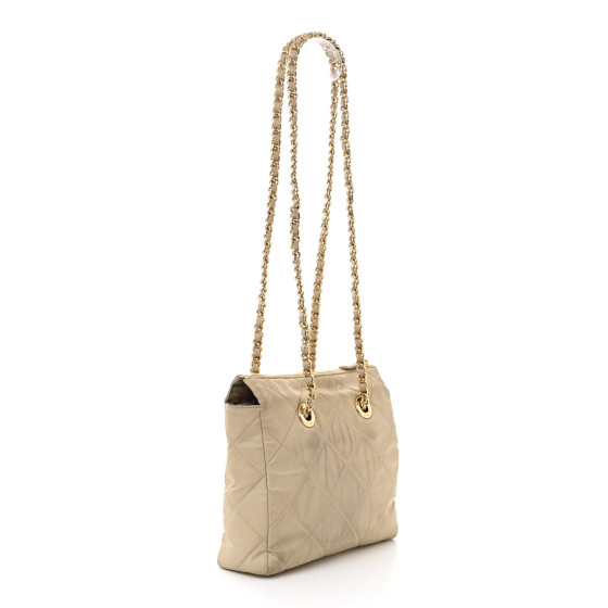 【話題】PRADA◆Re-Edition1995 シェーヌ パデッド トートバッグ PRADA Re-Nylon Stitched Re-Edition 1995 Chaine Small Tote
