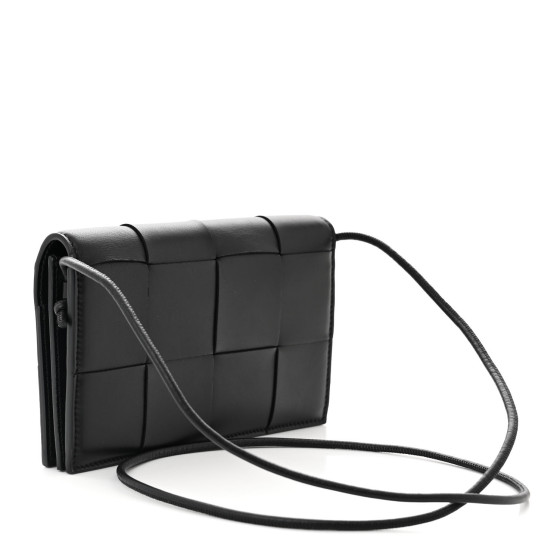 ●BOTTEGAVENETA ●ボッテガヴェネタ Cassette wallet On Chain BOTTEGA VENETA Lambskin Maxi Intreccio Cassette Wallet On
