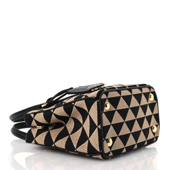 PRADA　バッグ Prada Black Crinkled Patent Leather Convertible Shopping