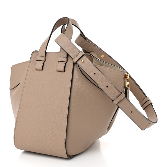 【LOEWE】Small Hammock Bag - Sand LOEWE Calfskin Small Hammock Shoulder Bag Sand 1627231