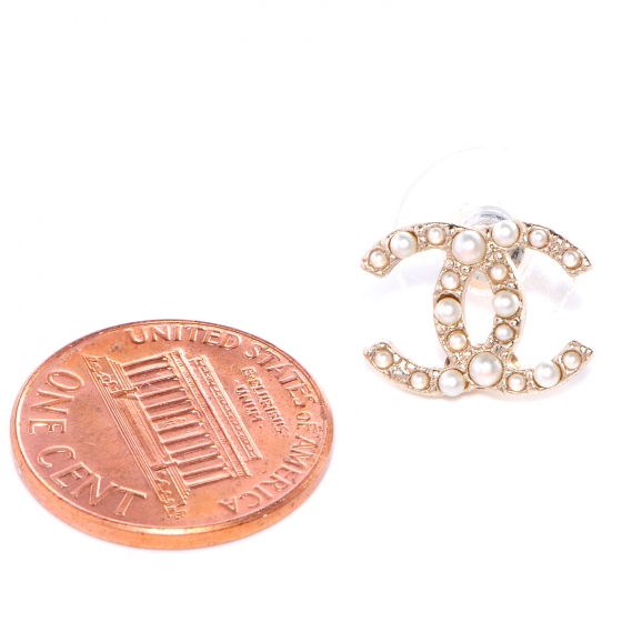 CHANEL Pearl CC Logo Earrings Gold 81667 | FASHIONPHILE