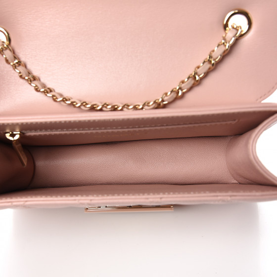 【CHANEL】Flap with Beauty Lock (Dark Pink )【ランク:A】 CHANEL Sheepskin Quilted Mini Beauty Lock Flap Pink 534715