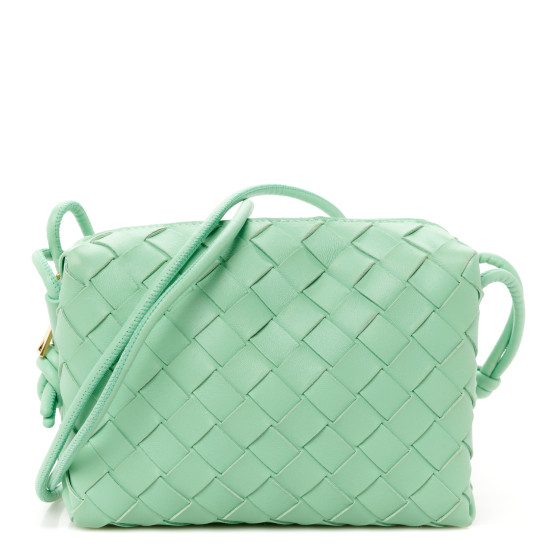 バッグ・カバンその他 BOTTEGA VENETA Loop Camera Bag in Woven Nappa BOTTEGA VENETA Nappa Intrecciato Loop Top Handle Camera Bag