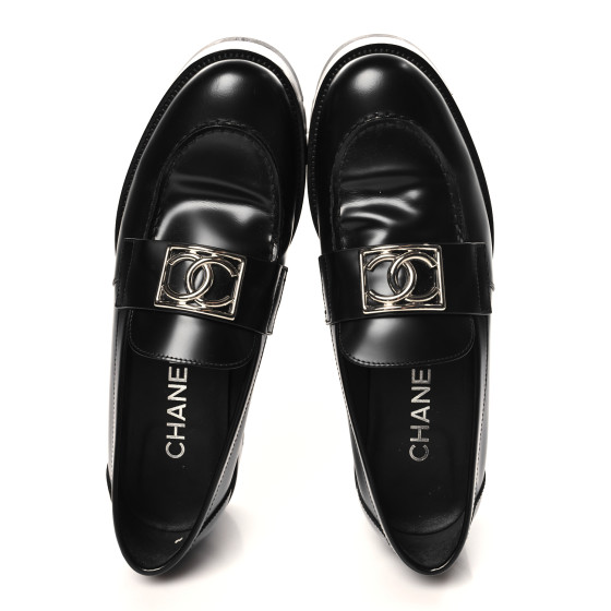 CHANEL Calfskin Metal CC Loafers 39 Black 1677500 | FASHIONPHILE