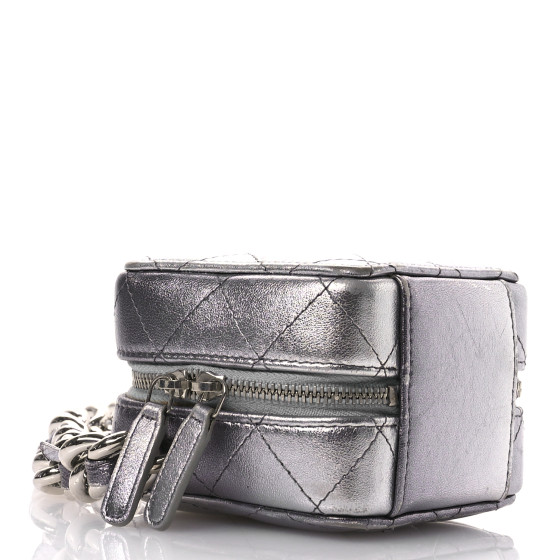 メル59219 CHANEL Gradient Metallic Lambskin Quilted Like A Wallet
