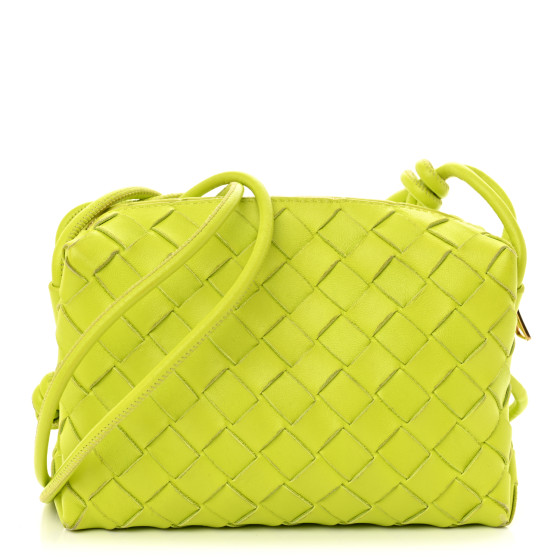 バッグ・カバンその他 BOTTEGA VENETA Loop Camera Bag in Woven Nappa BOTTEGA VENETA Nappa Intrecciato Loop Top Handle Camera Bag