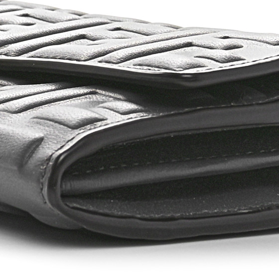 【送料&関税込】Fendi Matisse Chain Wallet FENDI Nappa Matisse FF Embossed Continental Wallet On Chain