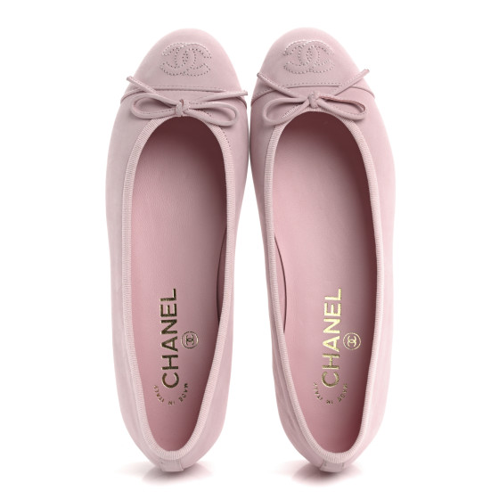 CHANEL バレリーナ　37.5 CHANEL Patent CC Cap Toe Ballerina Flats 37.5 White 132287